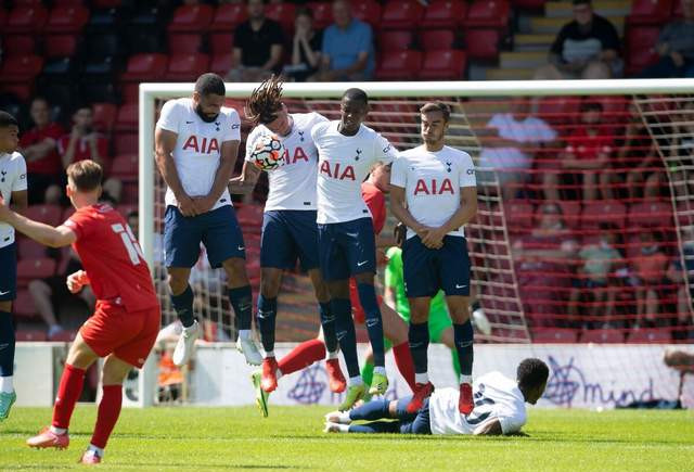  波鸿客场逼平豪门球队，防守反击战术奏效