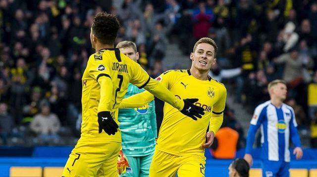  多特青春风暴席卷赛场大胜菲尔特显实力