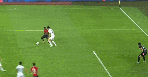  拉文压哨三分绝杀，公牛主场惊险击败黄蜂守住附加赛希望